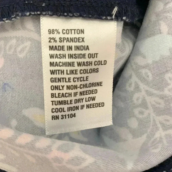 Women’s Crown & Ivy Floral Scalloped Shorts Size 12 EUC - Picture 8 of 8